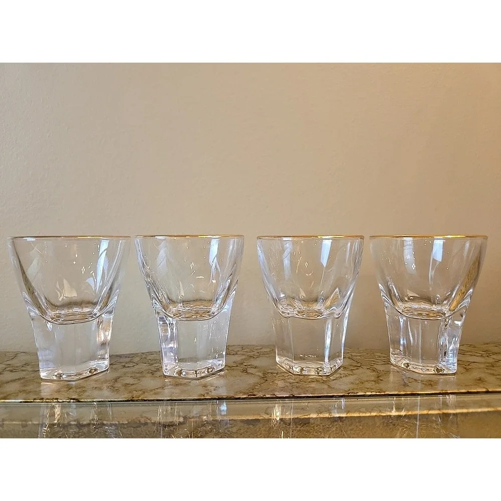Thyme & Table 4-Piece Scalloped‎ Shot Glass Set with Elegance and Functionality